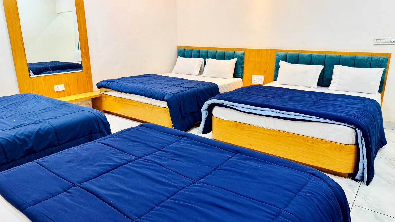 Eight Bed Suite Double Beds